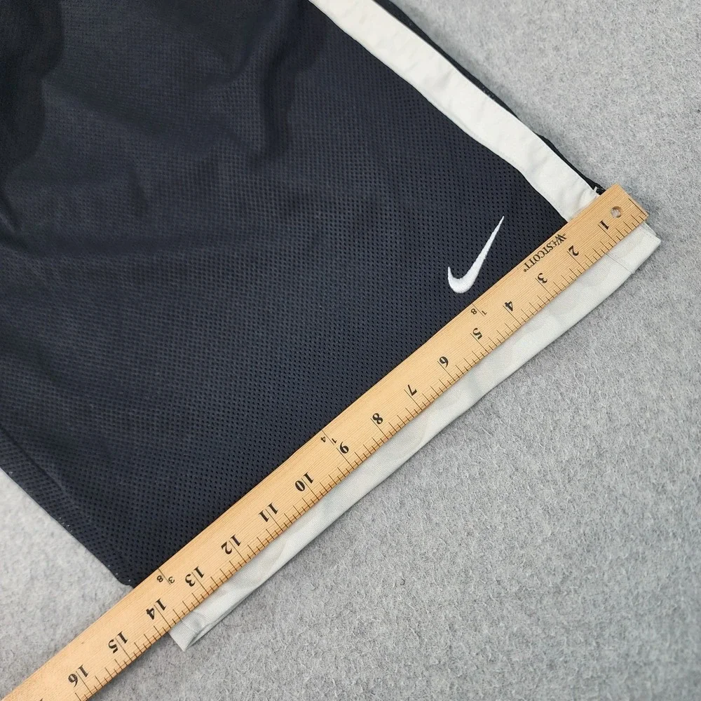 Nike Basketball Athletic Shorts Adult L 32x10 Black Pockets Embroidered‎ Swoosh